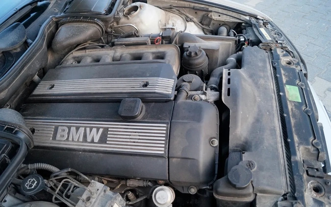 BMW Seria 5 cena 7990 przebieg: 430000, rok produkcji 2001 z Garwolin małe 497